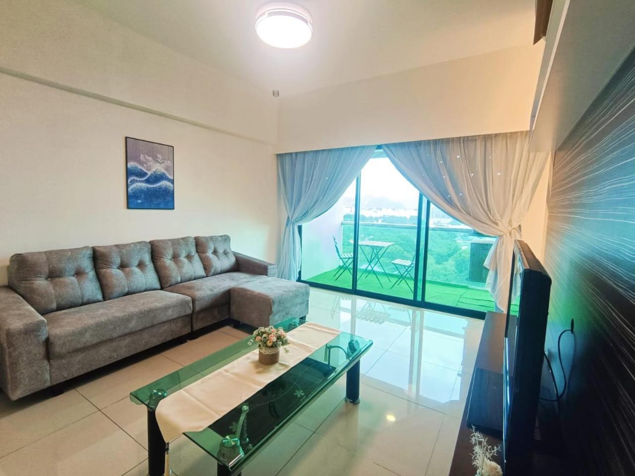 K. Riverfront Apartment Ipoh Exterior foto