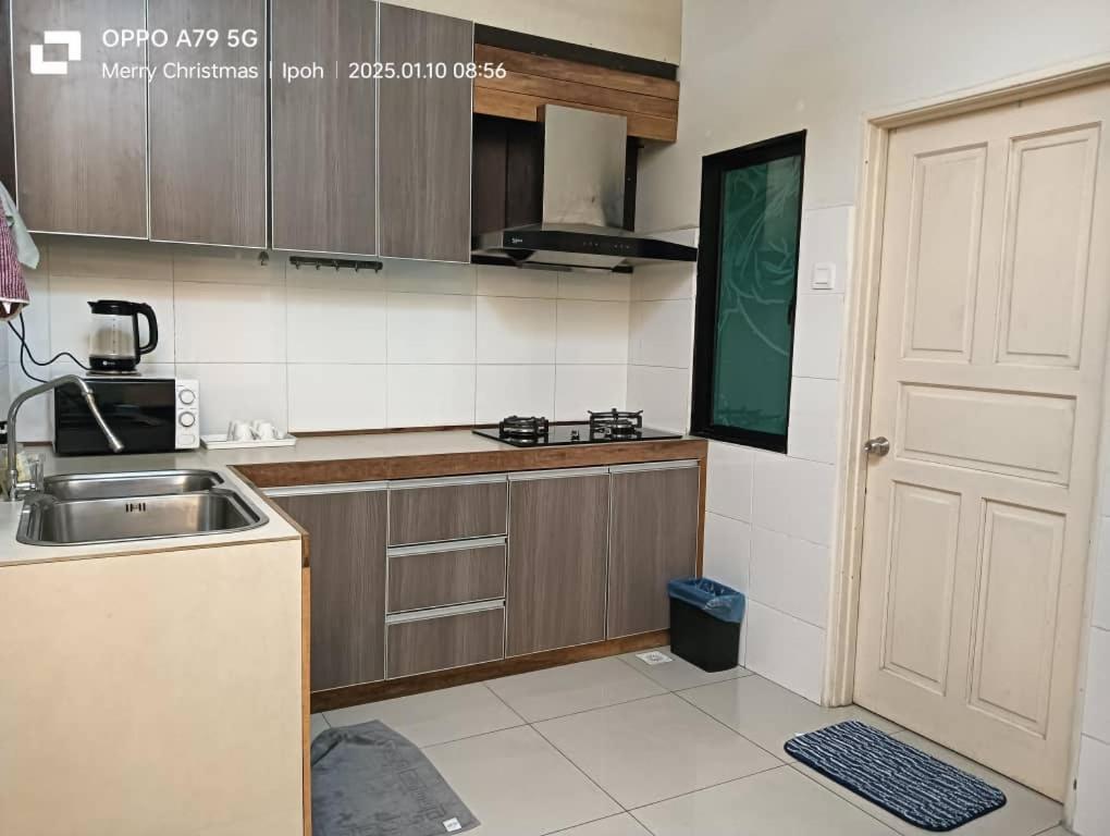 K. Riverfront Apartment Ipoh Habitación foto