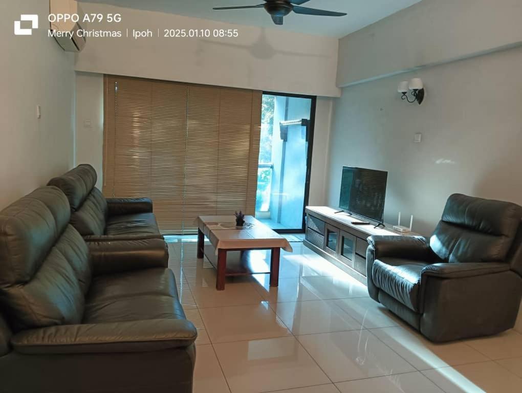 K. Riverfront Apartment Ipoh Habitación foto
