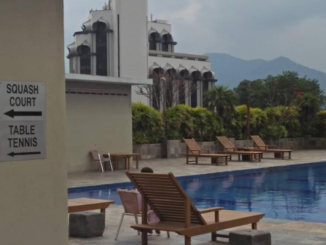 K. Riverfront Apartment Ipoh Exterior foto